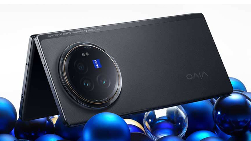 Представлен флагманский раскладной смартфон Vivo X Fold3 Pro с защитой от воды и камерами Zeiss фото