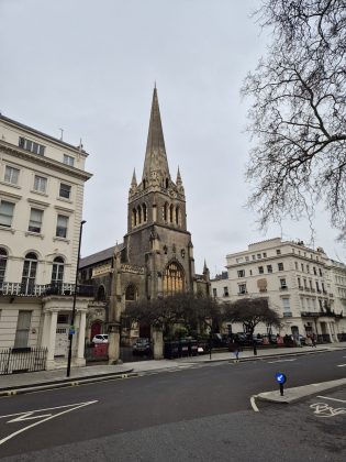 Обзор Samsung Galaxy S24 Plus: наконец-то у Plus появился смысл для существования фото