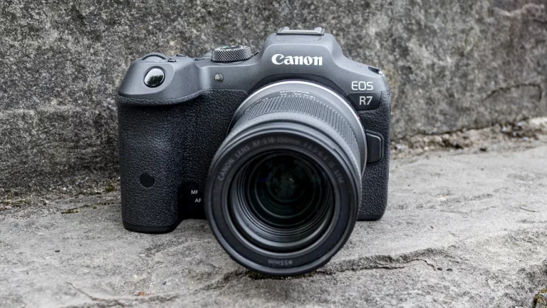 274613Canon EOS R7 — лучшая беззеркальная камера формата APS-C от Canon