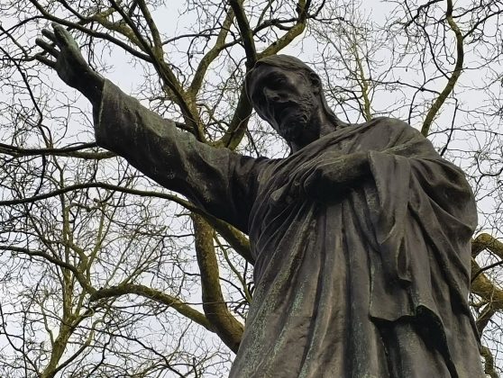 Обзор Nothing Phone 2a фото