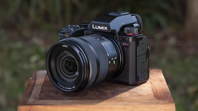 274607Panasonic Lumix S5 II — лучшая полнокадровая компактная гибридная камера для видеосъемки