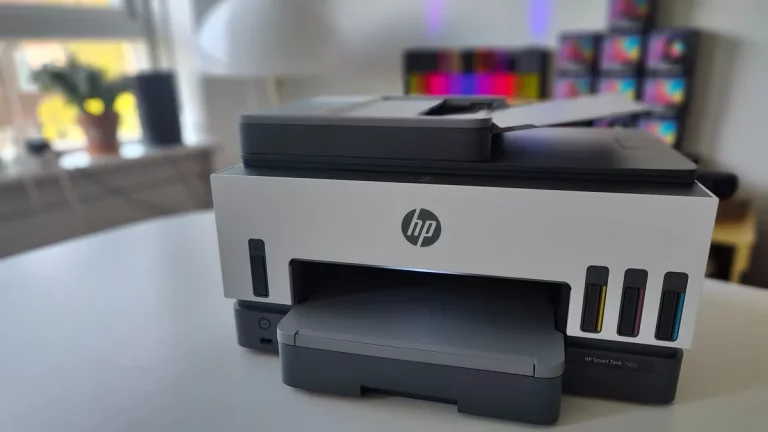 274106Voxel8 выпускает 3D-принтер для печати электронных схем