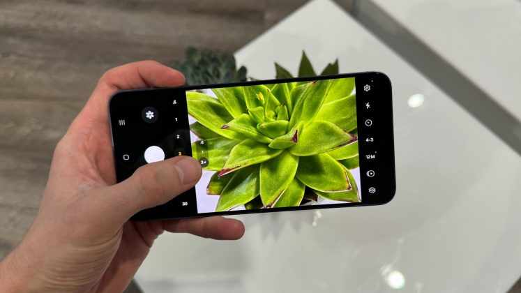 Обзор Samsung Galaxy S24 Plus: наконец-то у Plus появился смысл для существования фото