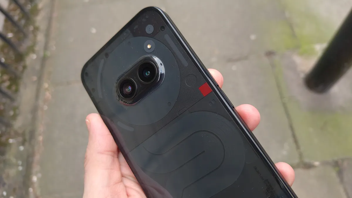 Обзор Nothing Phone 2a фото