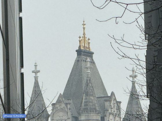 Столкновение камерофонов: битва между iPhone 15 Pro Max, Pixel 8 Pro и Galaxy S24 фото