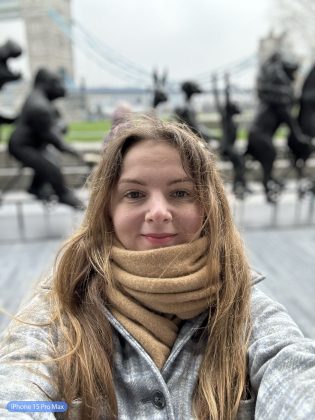 Столкновение камерофонов: битва между iPhone 15 Pro Max, Pixel 8 Pro и Galaxy S24 фото