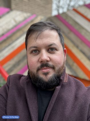 Столкновение камерофонов: битва между iPhone 15 Pro Max, Pixel 8 Pro и Galaxy S24 фото