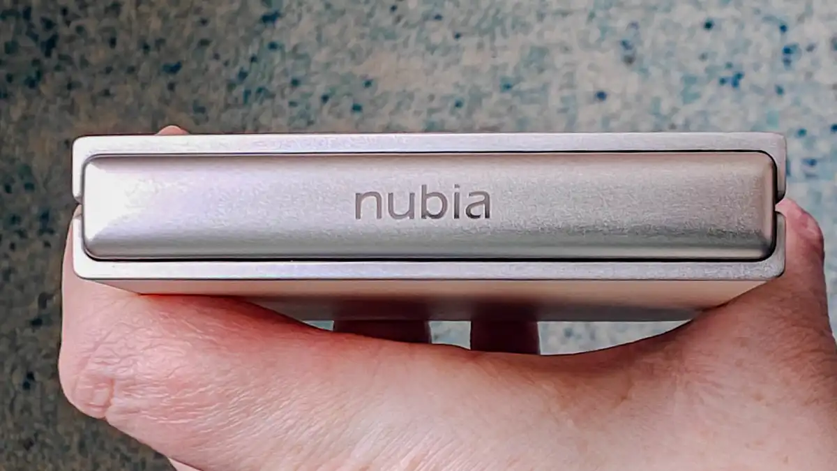 Nubia Flip 5G