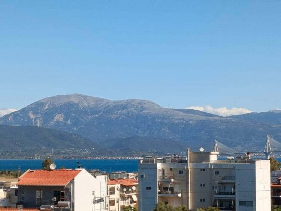 Обзор Tecno Spark 20 Pro 5G фото