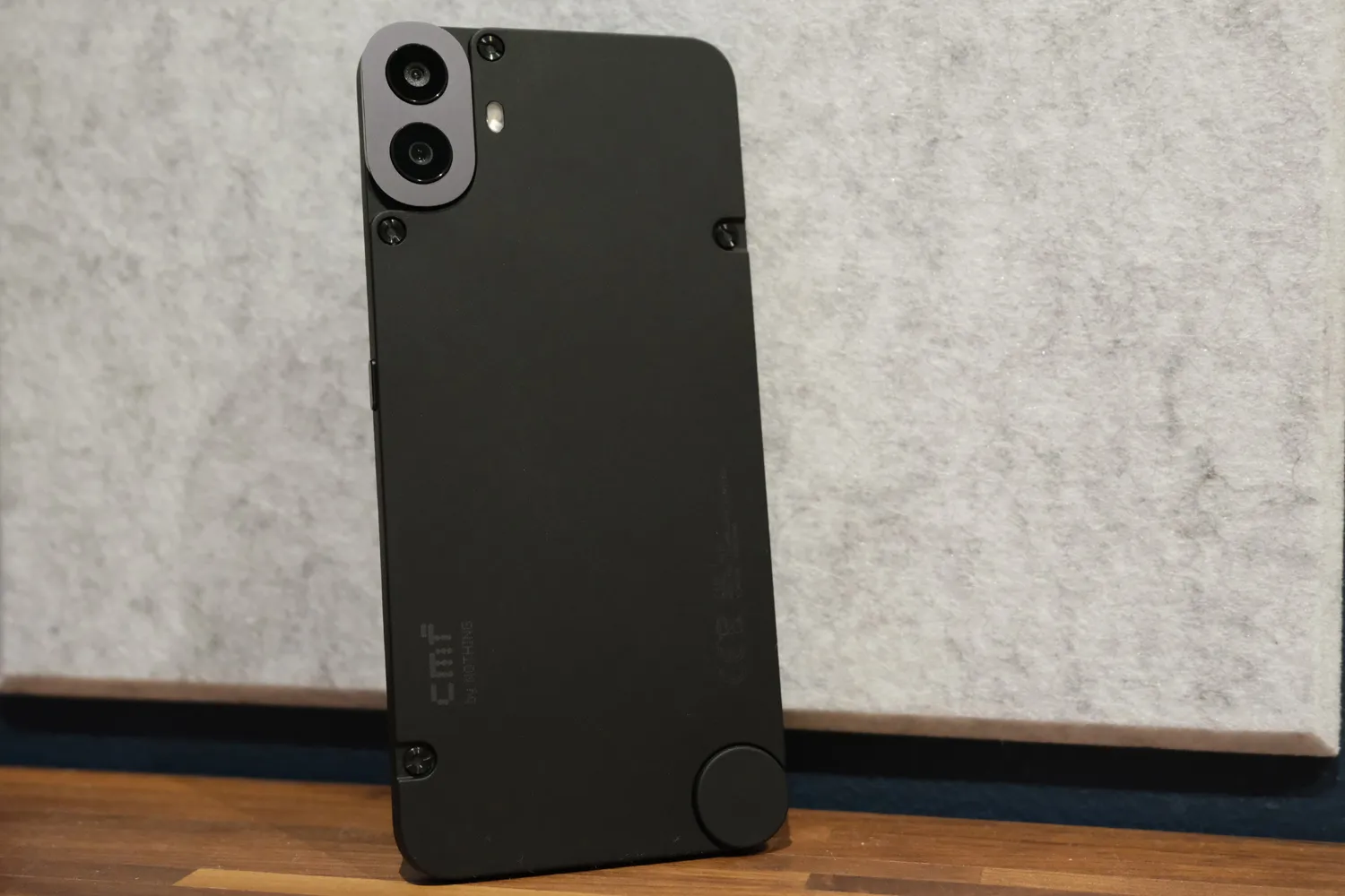 281490Обзор CMF Phone 1