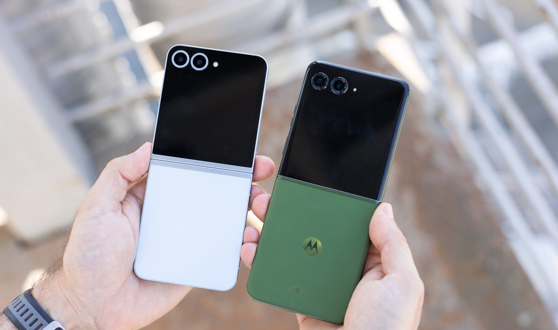 Galaxy Z Flip 6 vs Motorola Razr Plus