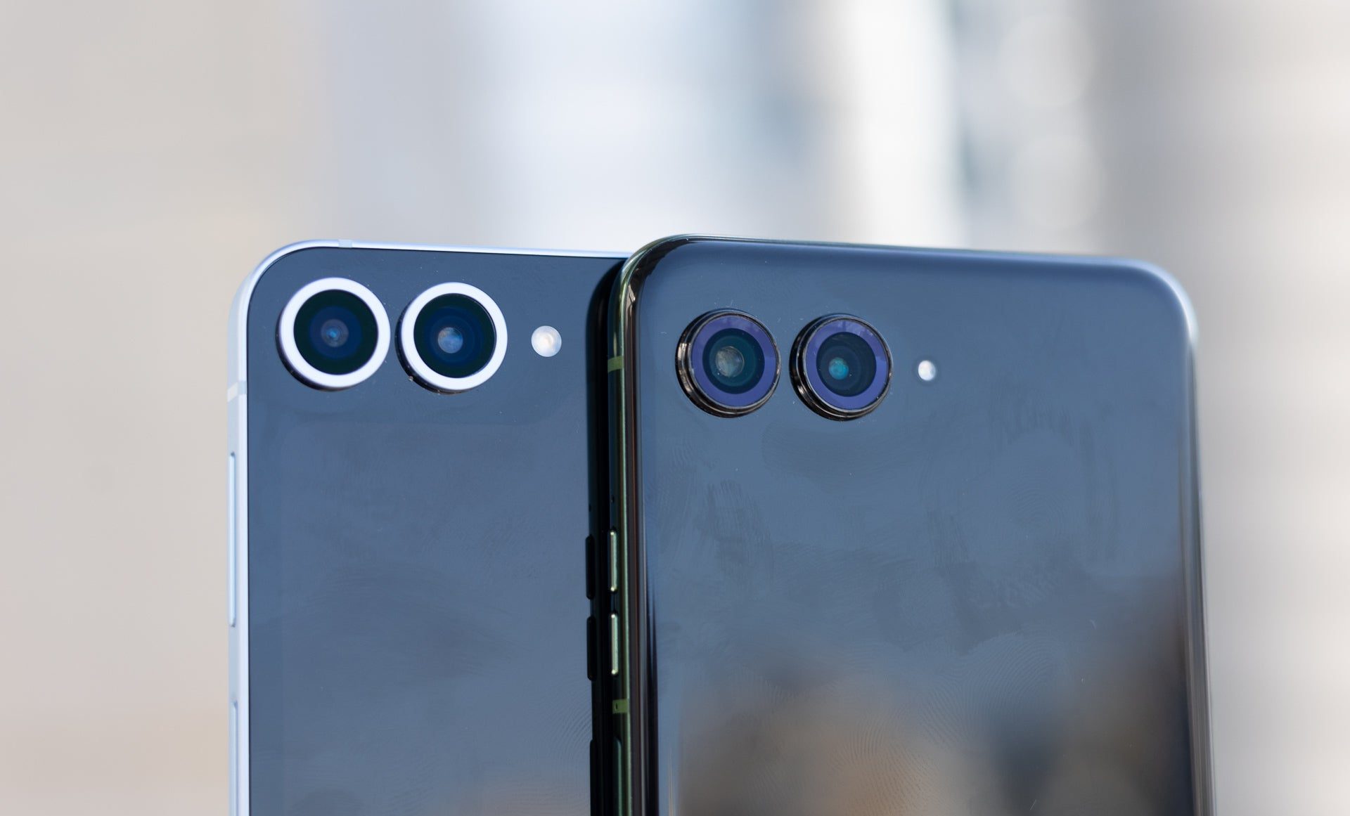 Galaxy Z Flip 6 vs Motorola Razr Plus