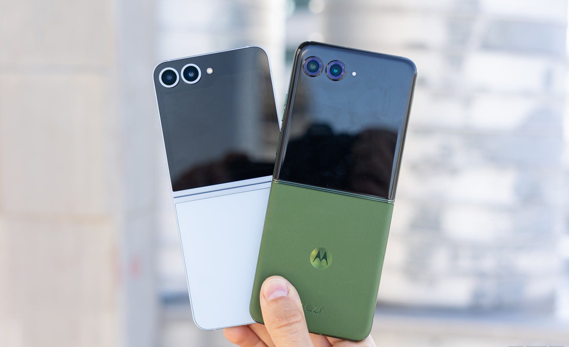 Galaxy Z Flip 6 vs Motorola Razr Plus