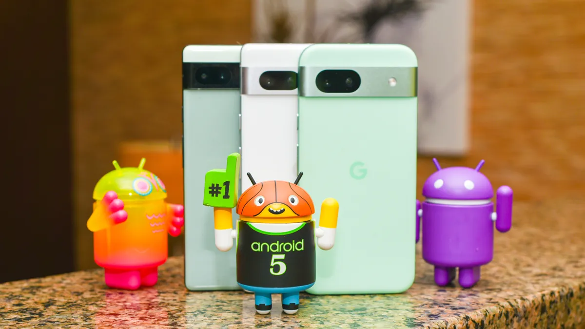 Сравнение Google Pixel 8a и iPhone 15 фото