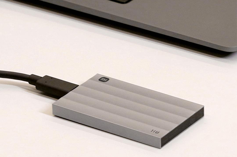 Xiaomi выпустила алюминиевый внешний SSD на 1 Тбайт картинка Xiaomi выпустила алюминиевый внешний SSD на 1 Тбайт фото