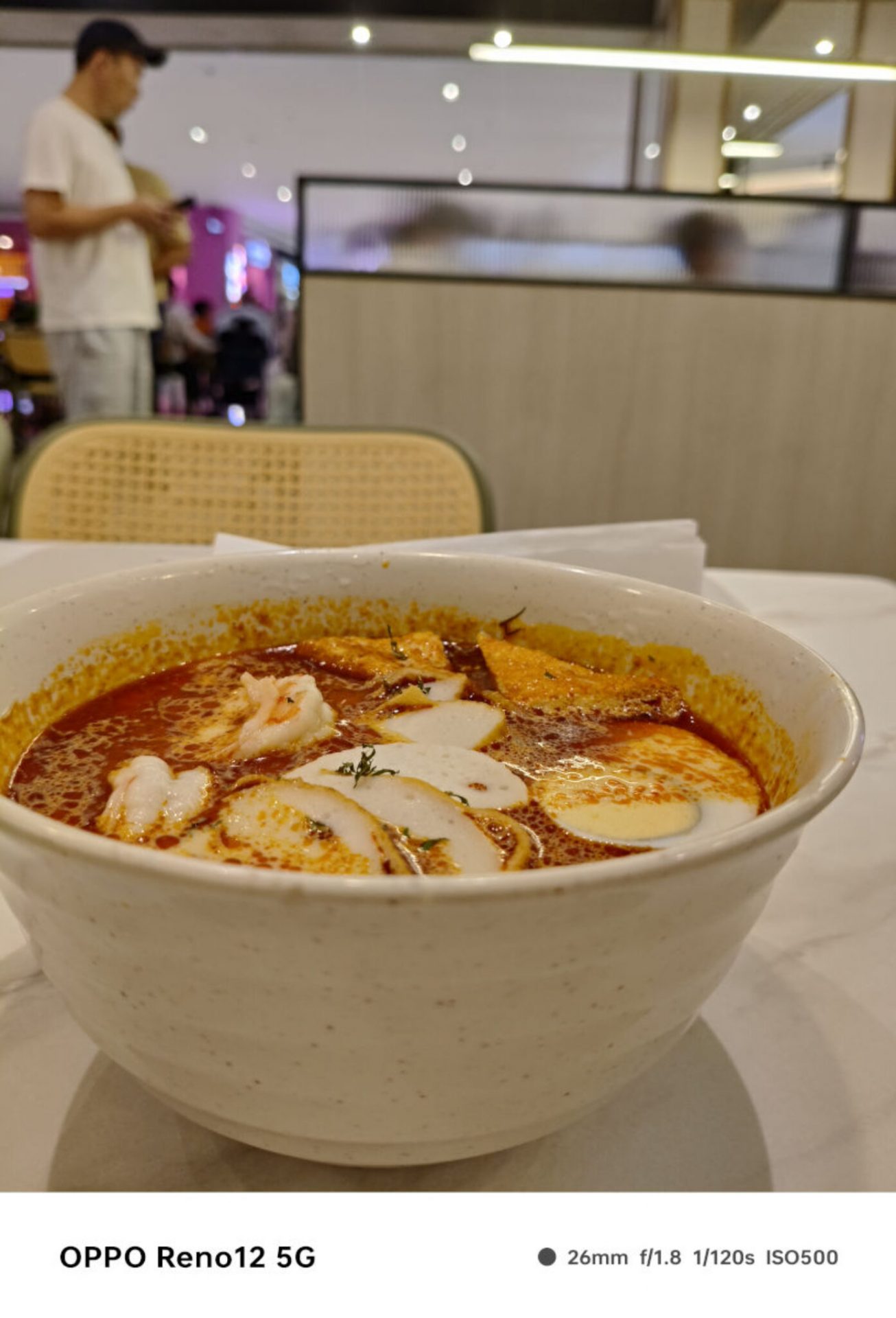 Обзор OPPO Reno12 5G фото