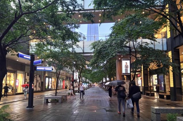 Обзор realme C65 фото