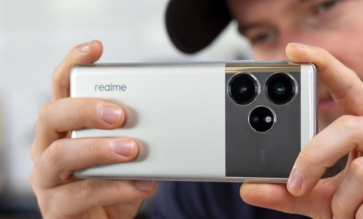 realme GT 6