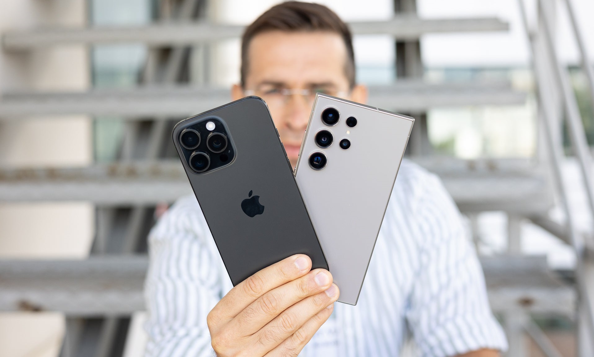 285320Galaxy S24 Ultra против iPhone 16 Pro Max