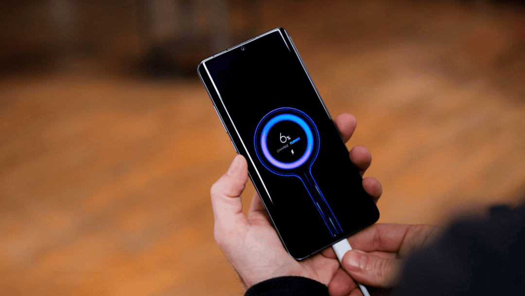 284033Будьте на связи со смартфоном Xiaomi