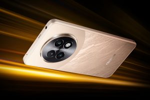 В России поступил в продажу телефон Realme 13+ 5G с AMOLED-экраном и оптической стабилизацией