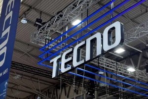 В России неожиданно начались продажи неанонсированного смартфона Tecno Camon 30S