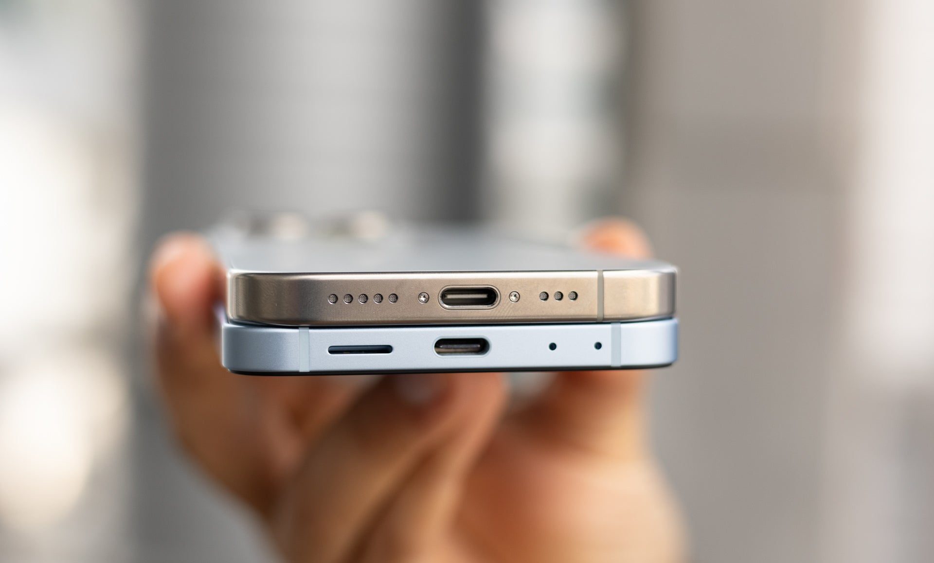 Galaxy Z Flip 6 vs iPhone 16 Pro