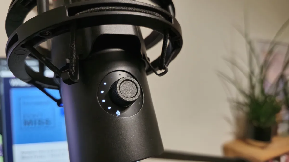 Обзор USB-микрофона HyperX Quadcast 2 картинка HyperX Quadcast 2