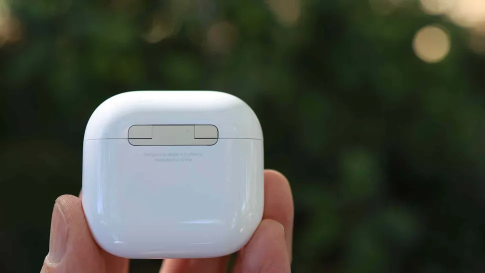 Обзор открытых наушников Apple AirPods 4 с активным шумоподавлением: лучшие для iPhone фото