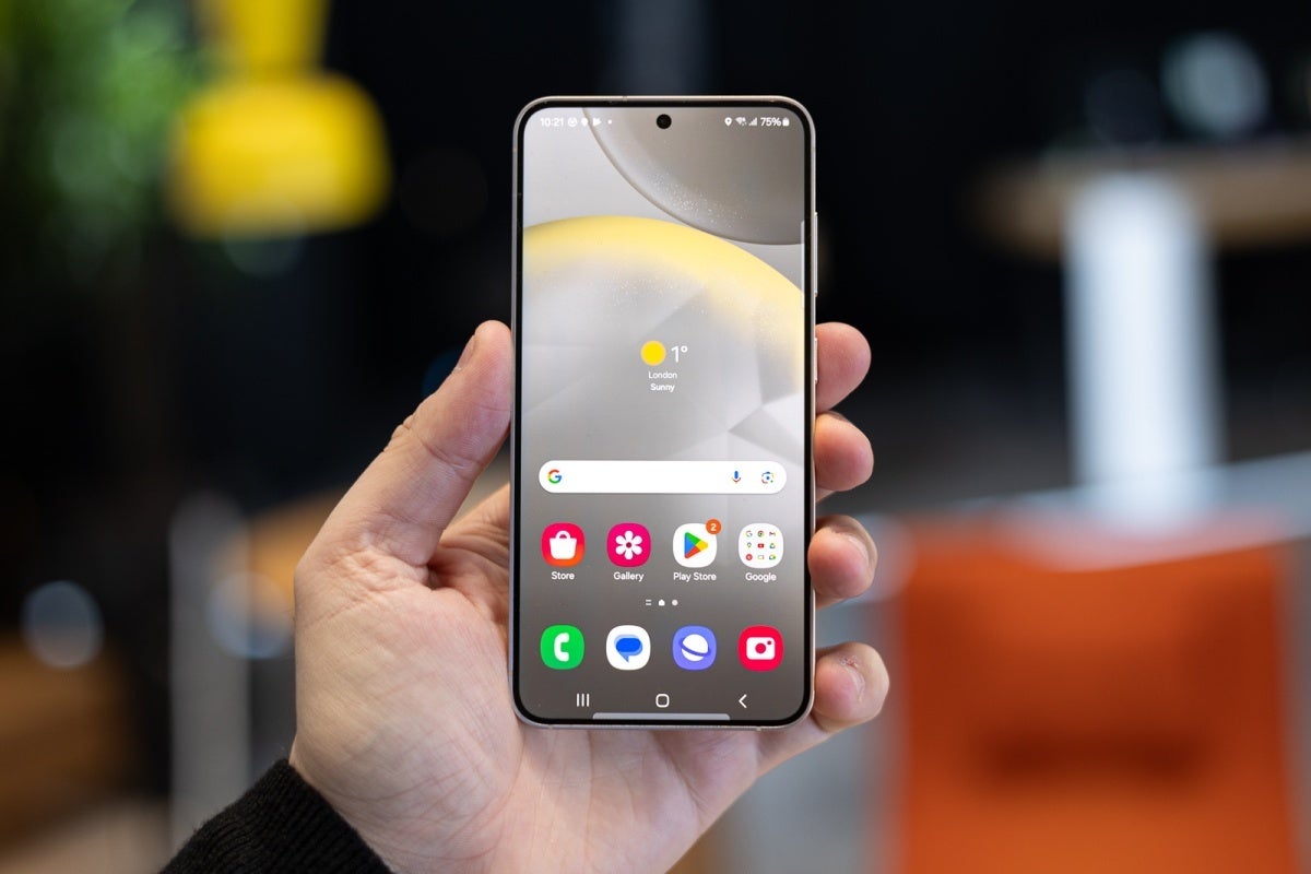 Galaxy S25 Slim против iPhone 17 Air фото