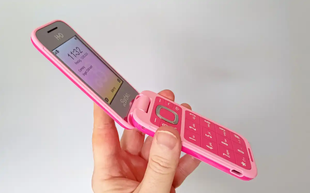 HMD Barbie Phone
