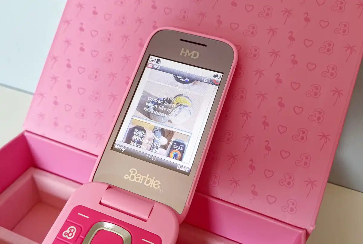 HMD Barbie Phone