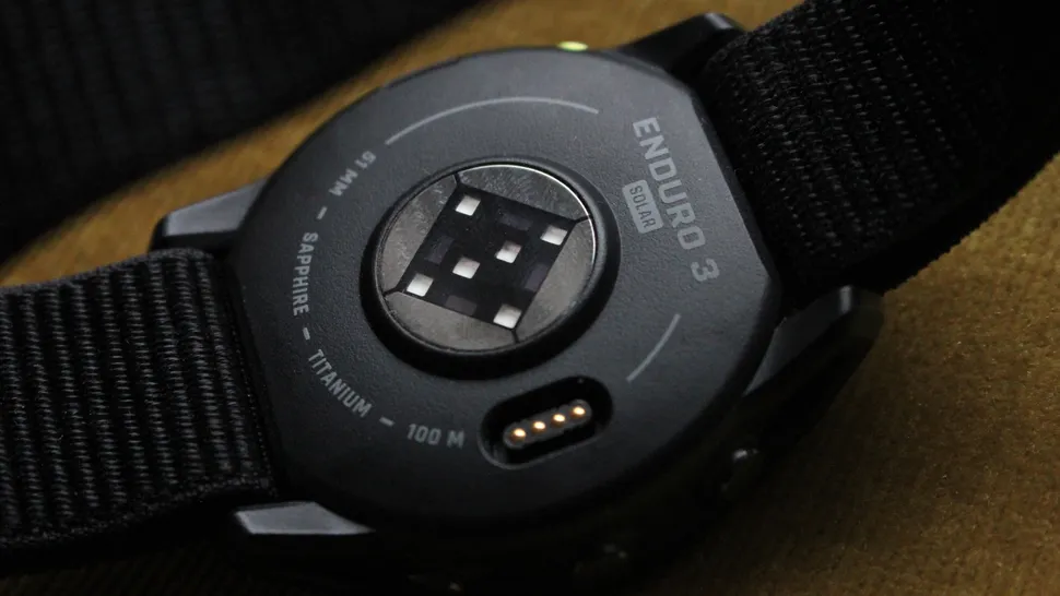 Обзор Garmin Enduro 3: умные часы с мощной батареей фото