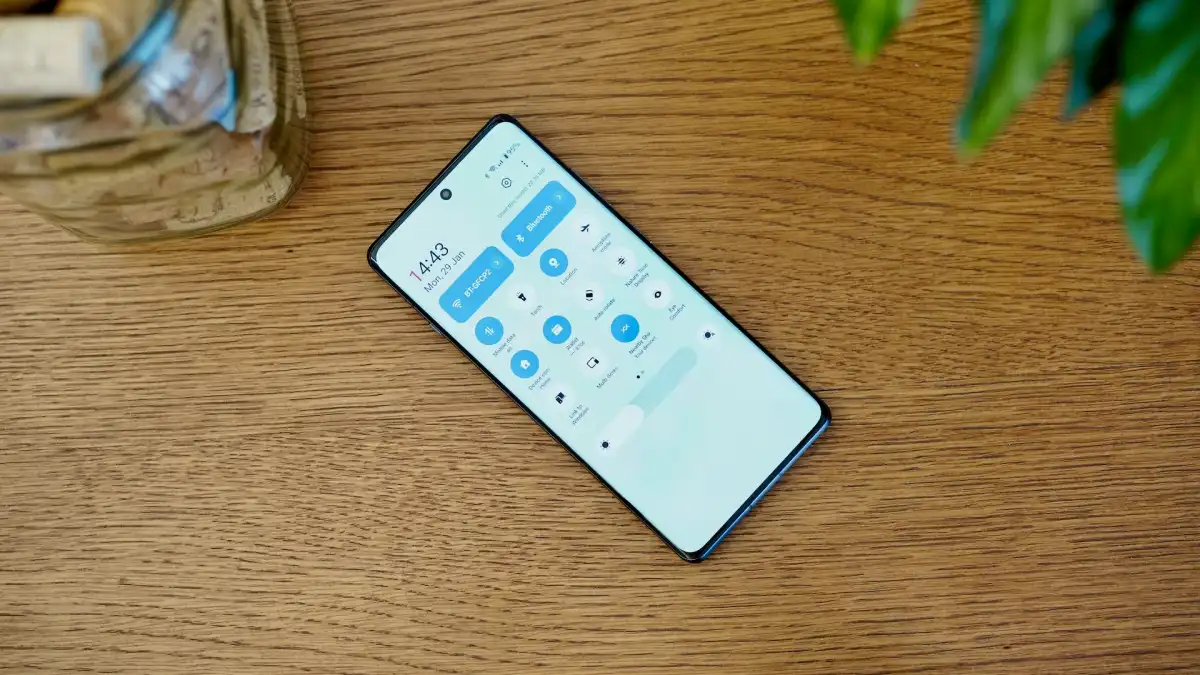 Первый взгляд на OnePlus 13R фото