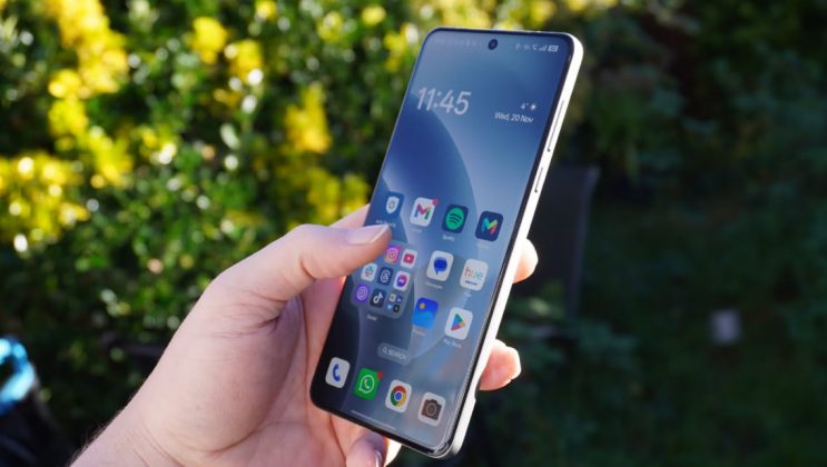 Oppo Find X8 Pro против iPhone 16 Pro: чем отличаются телефоны? фото