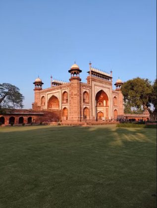 Сравниваем камеры Google Pixel 8a и Redmi Note 14 Pro+ фото