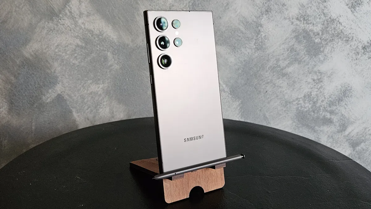 В Samsung Galaxy S25 Ultra ожидаются ключевые обновления дисплея и хранилища картинка Samsung Galaxy S24 Ultra