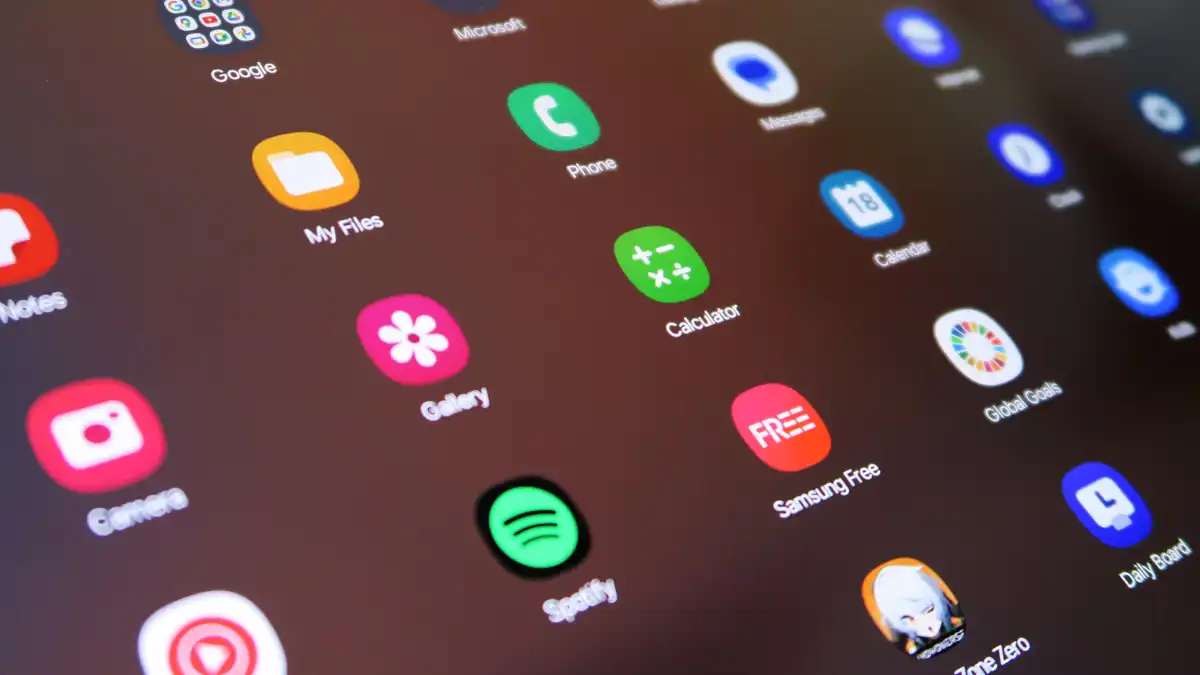 Обзор планшета Samsung Galaxy S10+ фото