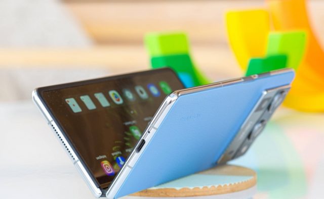 Tecno Phantom V Fold2-5 Tecno Phantom V Fold2