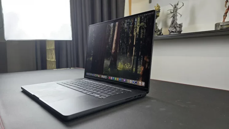 MacBook Pro 16 дюймов (M4 Pro)-3