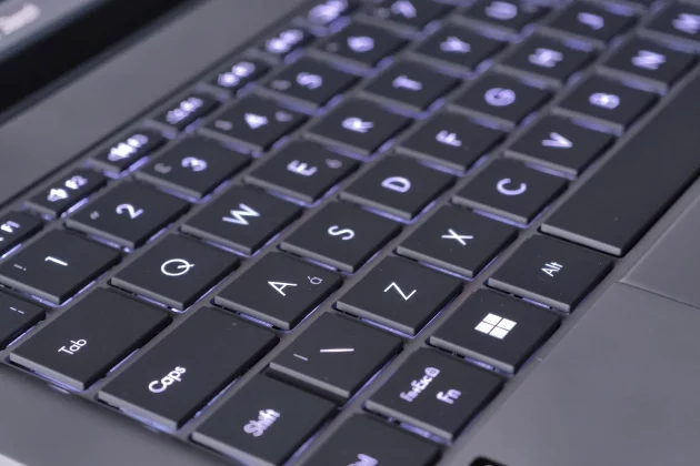 Обзор Asus Zenbook A14: настоящий профессионал в своем сегменте фото