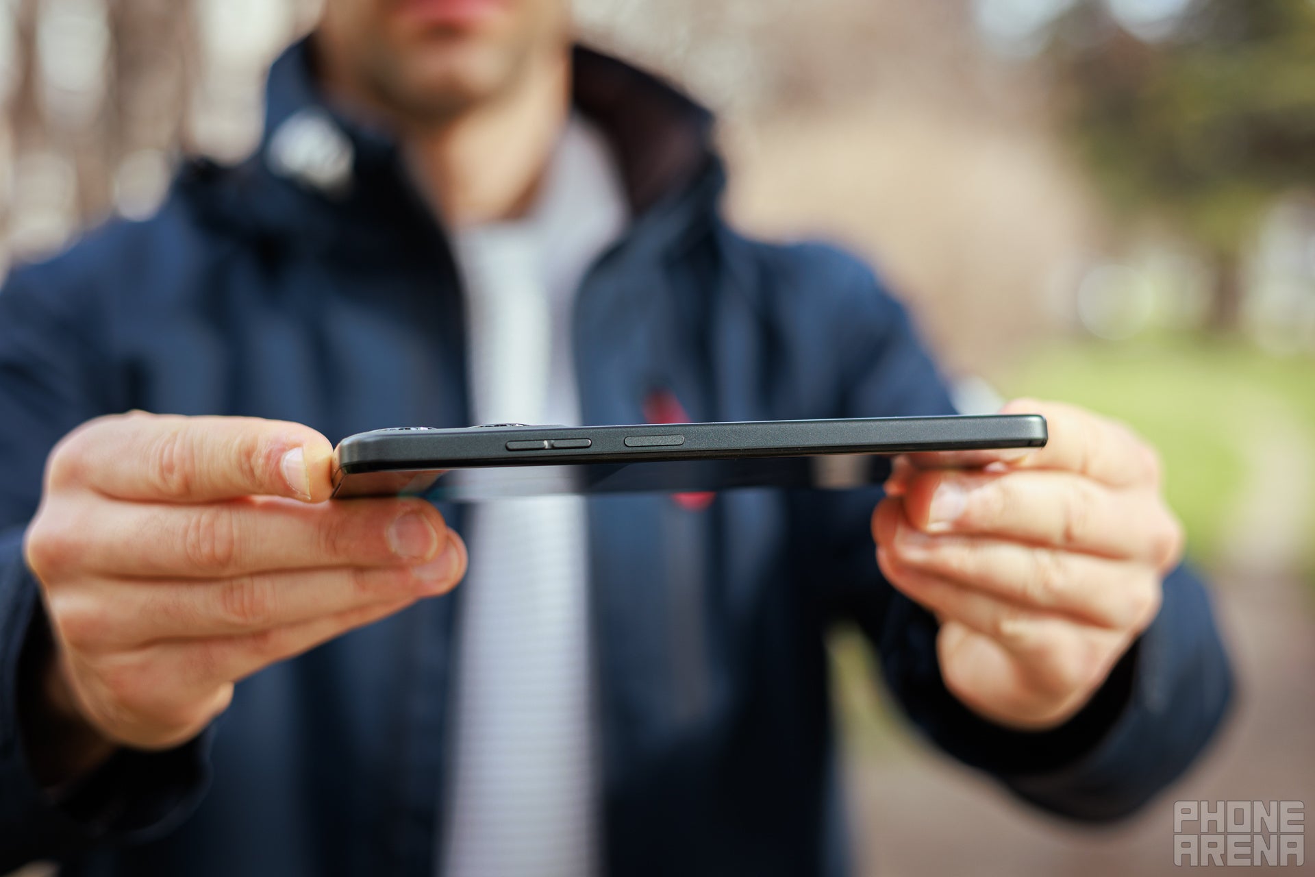 Обзор Moto G (2025): доступная цена, но достаточно ли этого? фото