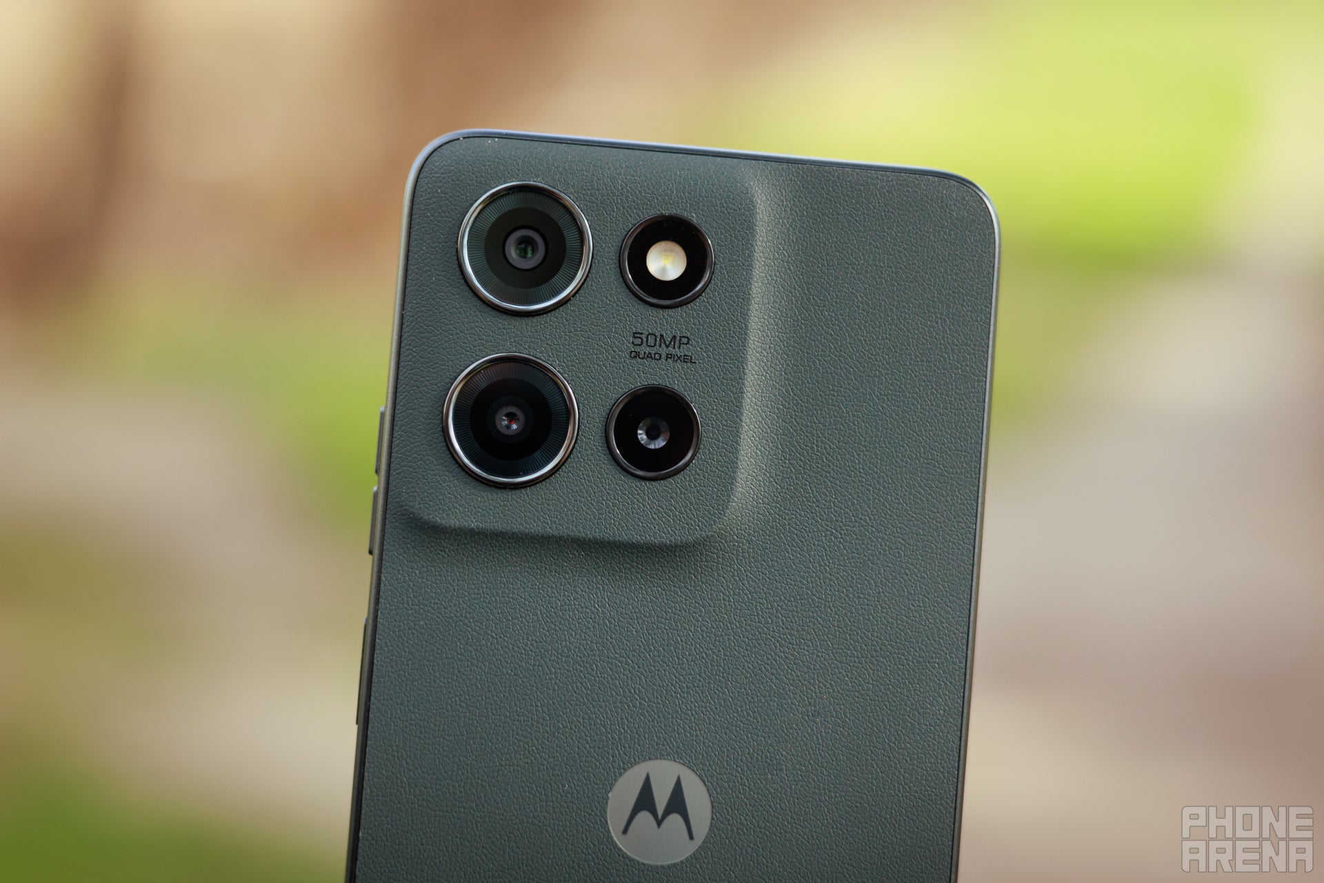 Обзор Moto G (2025): доступная цена, но достаточно ли этого? фото