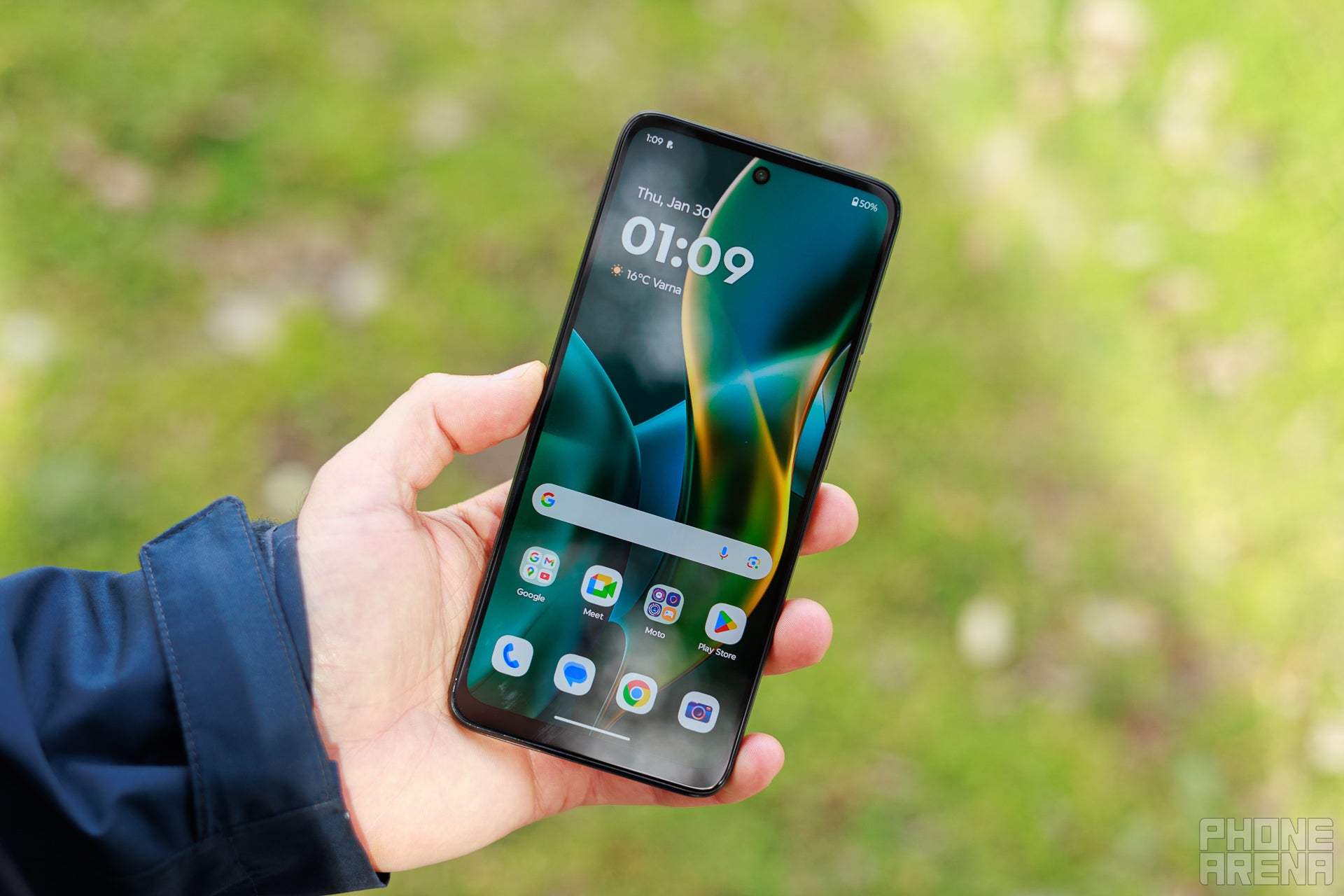 Обзор Moto G (2025): доступная цена, но достаточно ли этого? фото