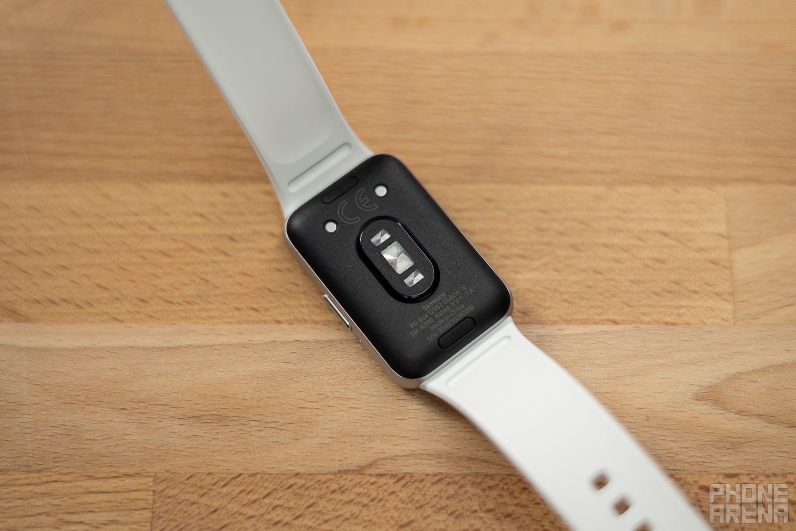 Обзор Samsung Galaxy Fit 3: смарт-часы по доступной цене фото