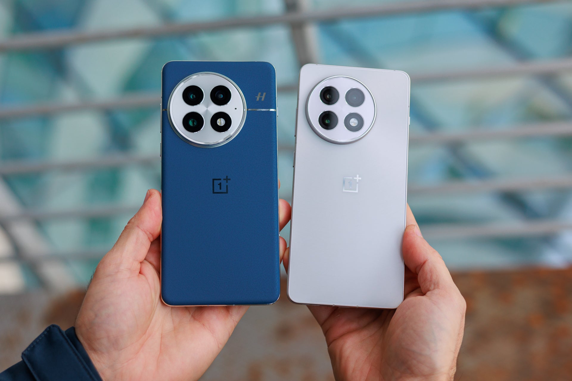 OnePlus 13 против OnePlus 13R