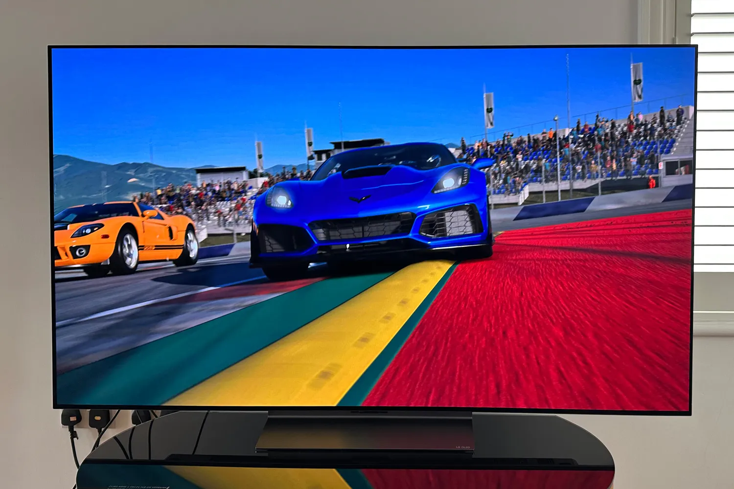 Лучшие телевизоры 4K в 2025 году, включая OLED, QLED и LED, для любого бюджета картинка LG OLED65C3