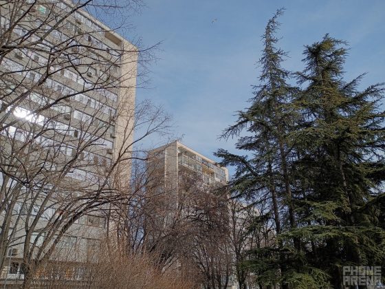 Обзор Moto G (2025): доступная цена, но достаточно ли этого? фото