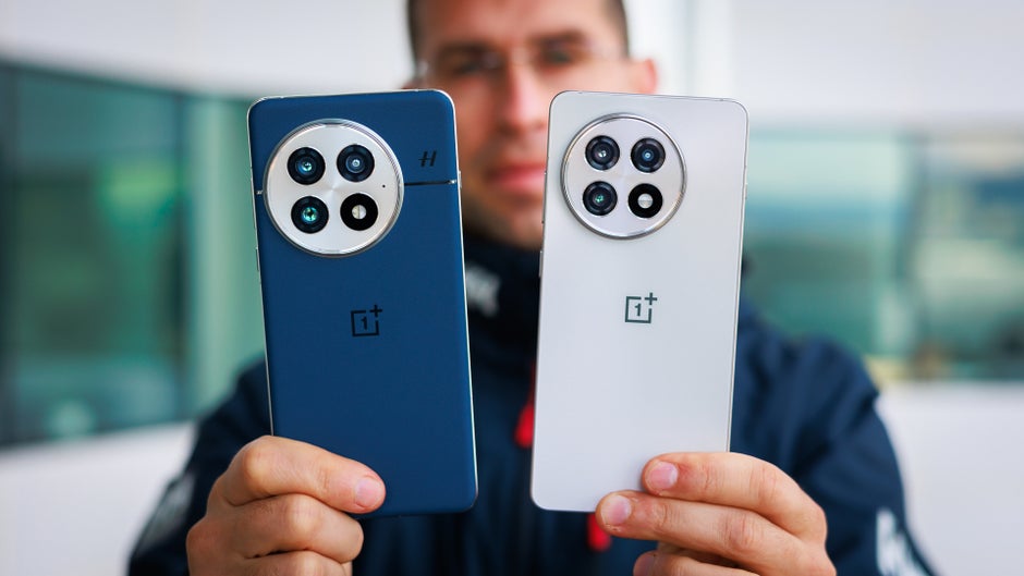 301379OnePlus 13 против OnePlus 13R: самое важное цена