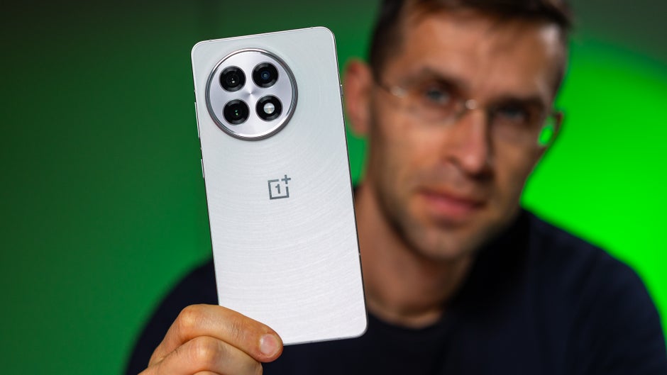 300268Предварительный обзор OnePlus 13R: еще больше выгодных вложений